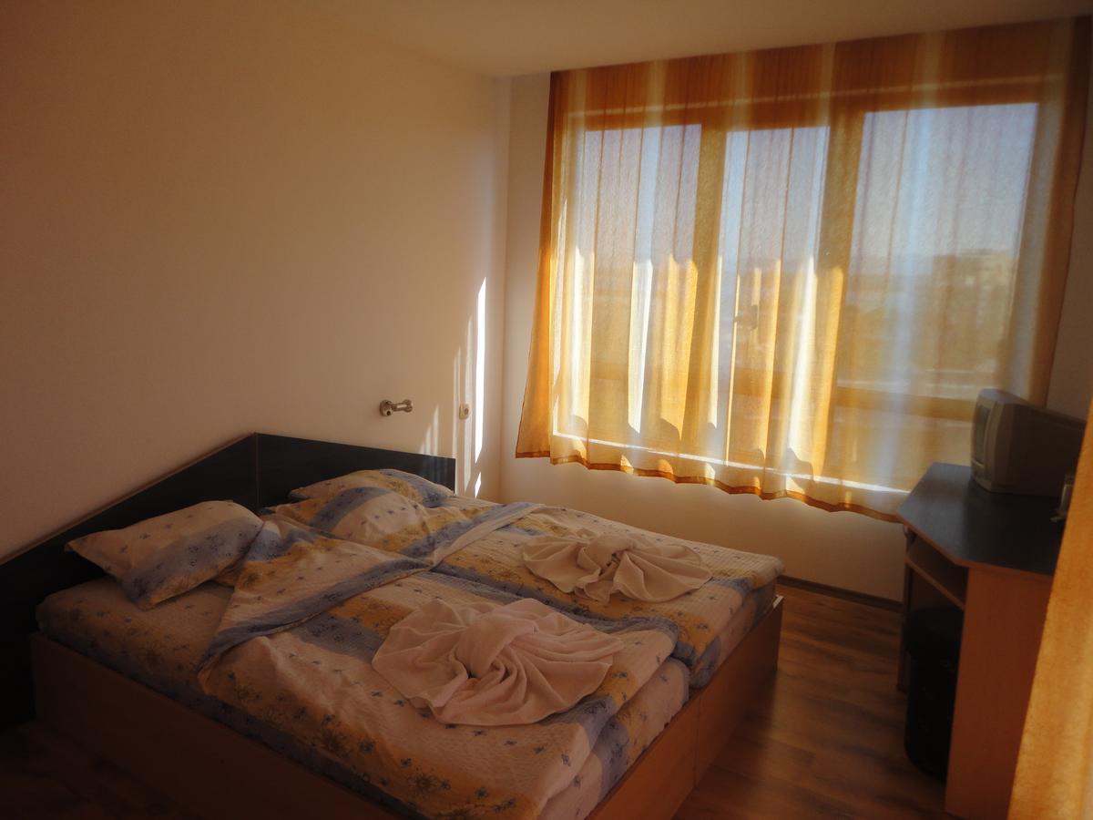 Hotel Kalina Primorsko Exterior photo